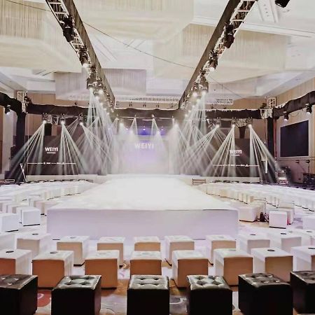 Howard Johnson Xiangyu Plaza Linyi Linyi  Zewnętrze zdjęcie
