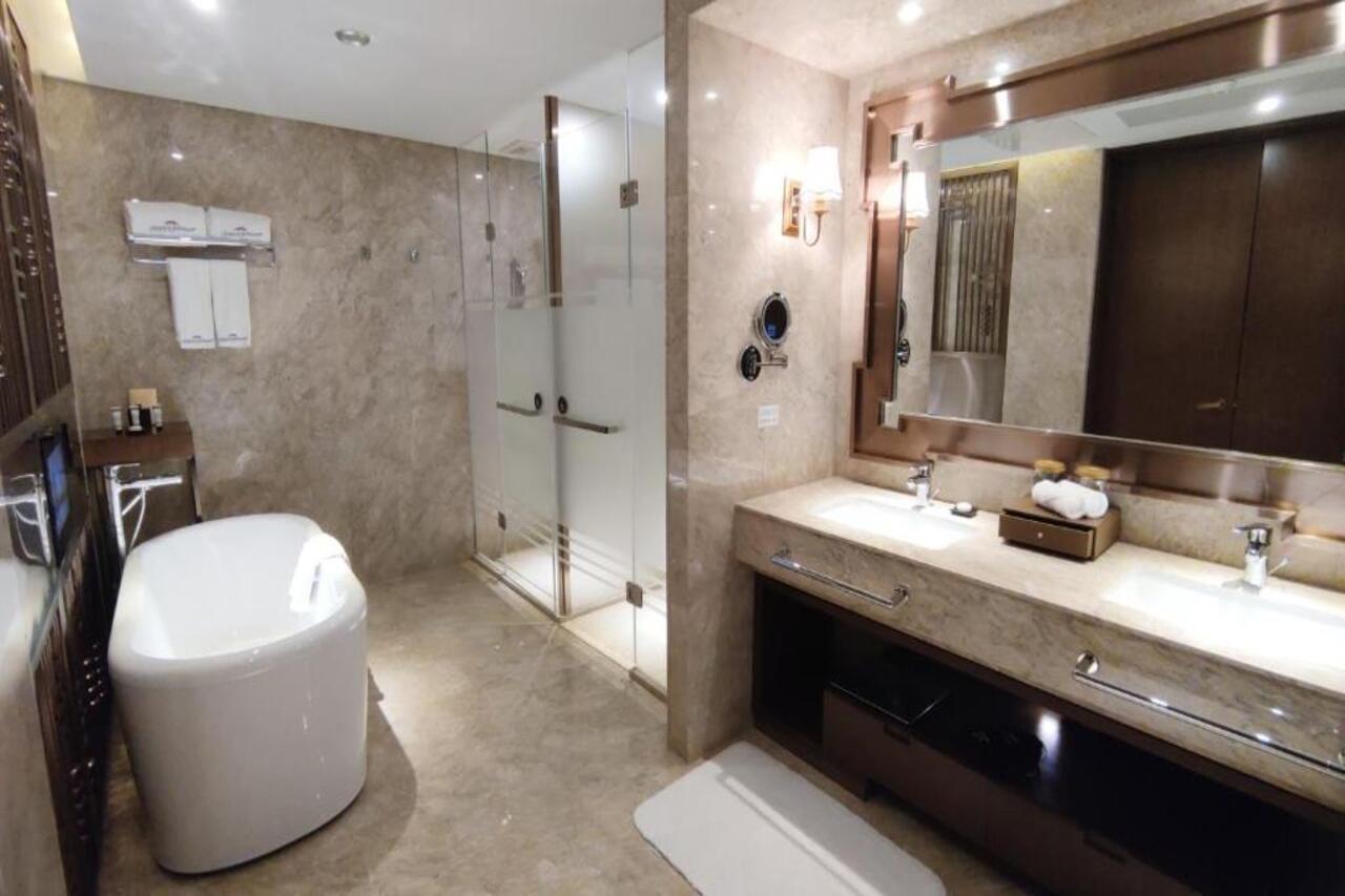 Howard Johnson Xiangyu Plaza Linyi Linyi  Zewnętrze zdjęcie