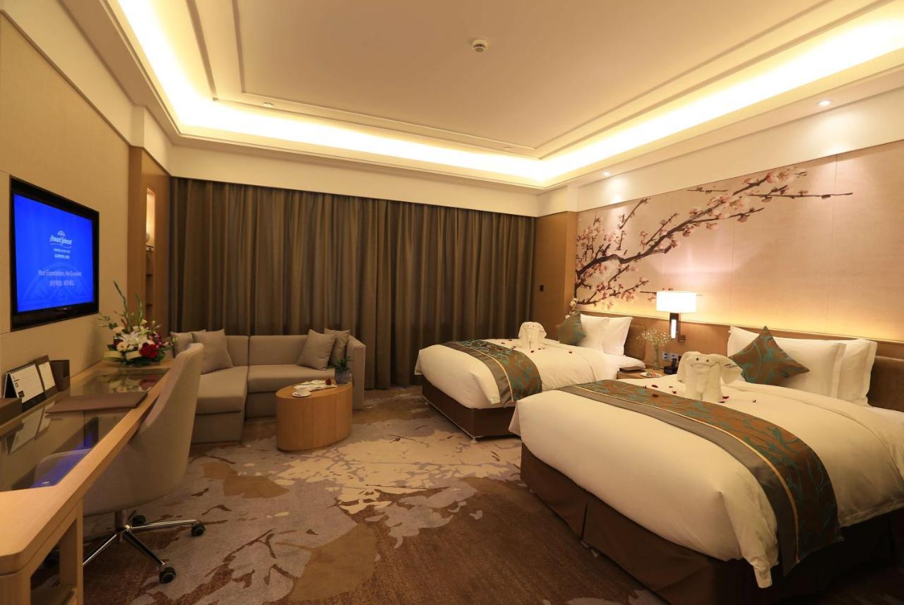Howard Johnson Xiangyu Plaza Linyi Linyi  Zewnętrze zdjęcie