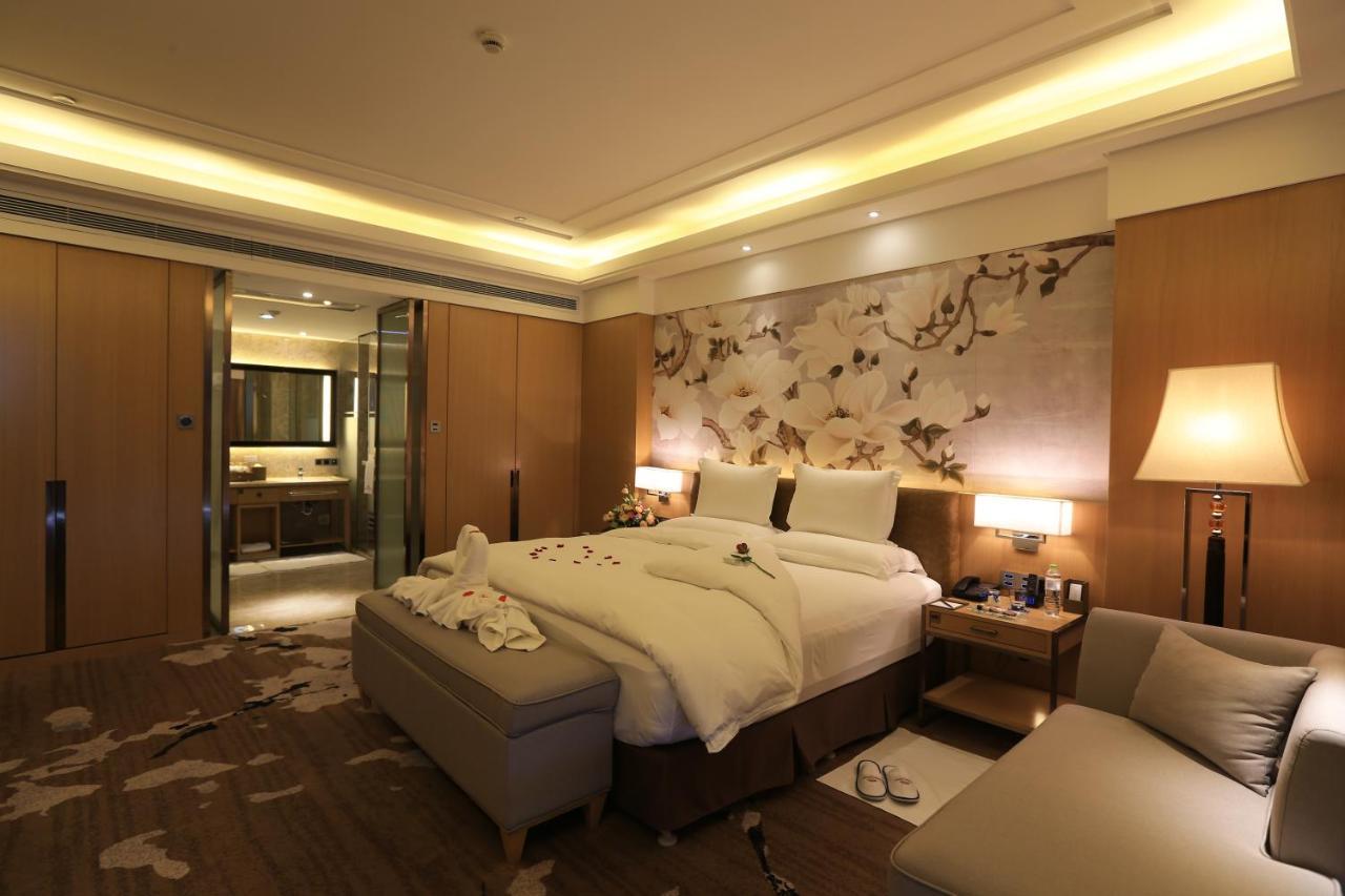 Howard Johnson Xiangyu Plaza Linyi Linyi  Zewnętrze zdjęcie